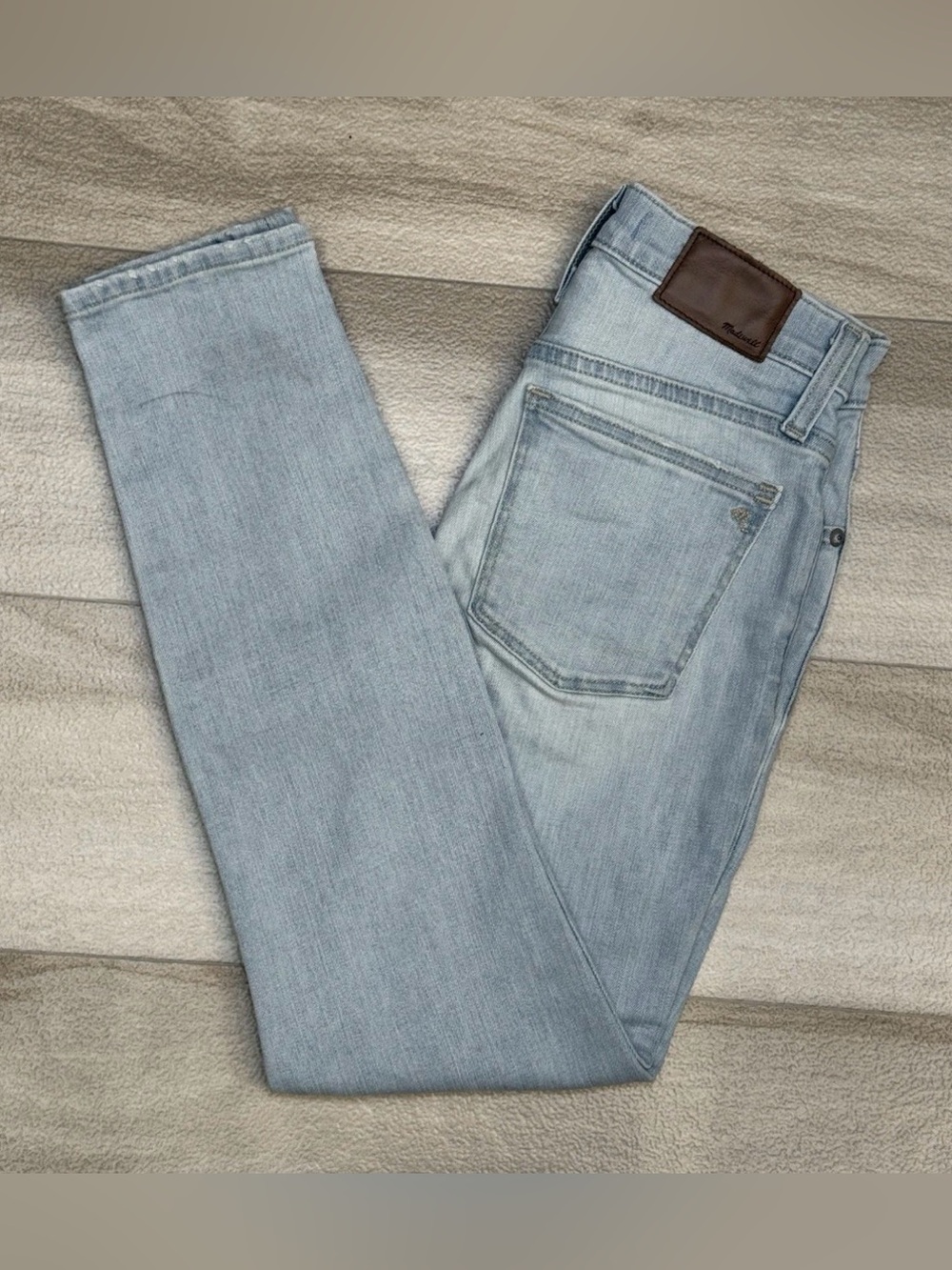 Madewell 9in Mid-Rise Skinny Crop Blue Denim
Jeans: Size 24 Msr 24x26 - Picture 9 of 10